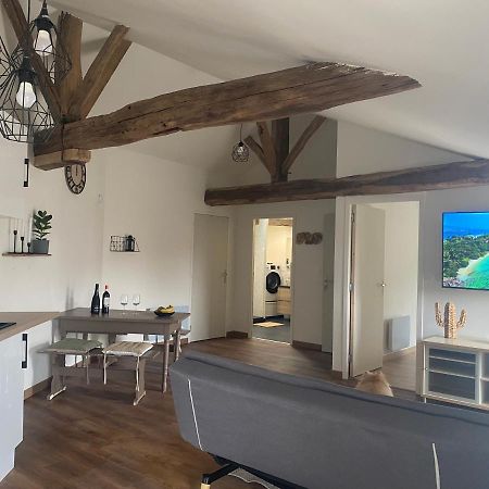 Charmant Appartement Avec Spa Fontenay-le-Comte Dış mekan fotoğraf