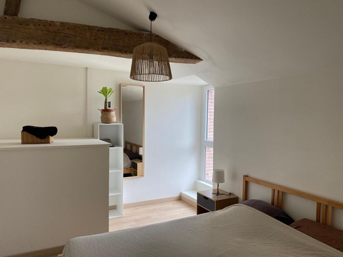 Charmant Appartement Avec Spa Fontenay-le-Comte Dış mekan fotoğraf